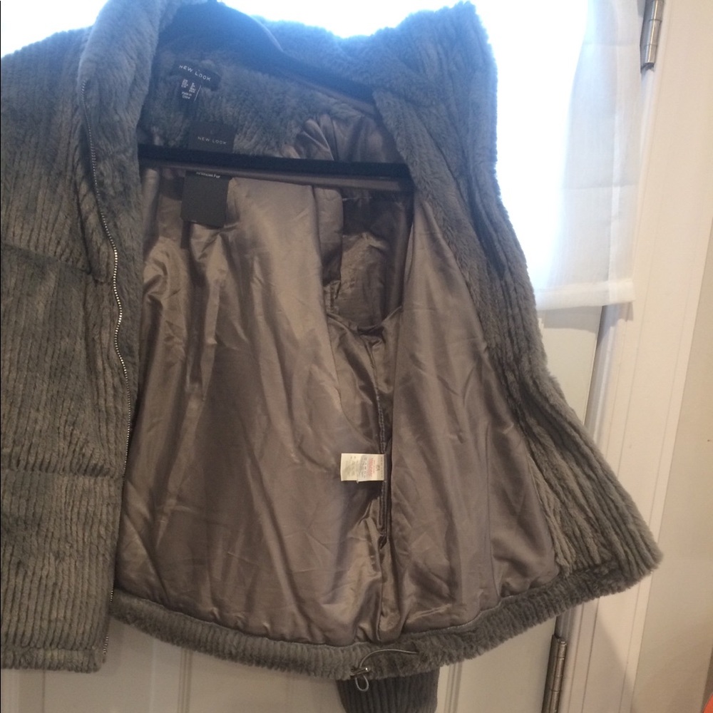 New with tag ribbed faux fur buffer - Picture 7 of 16